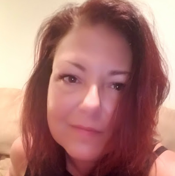 Meet your Posher, Lori - Picture 1 of 1